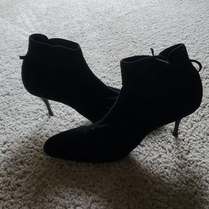 Salvatore Ferragamo 39 Kitten Heel Suede Boots